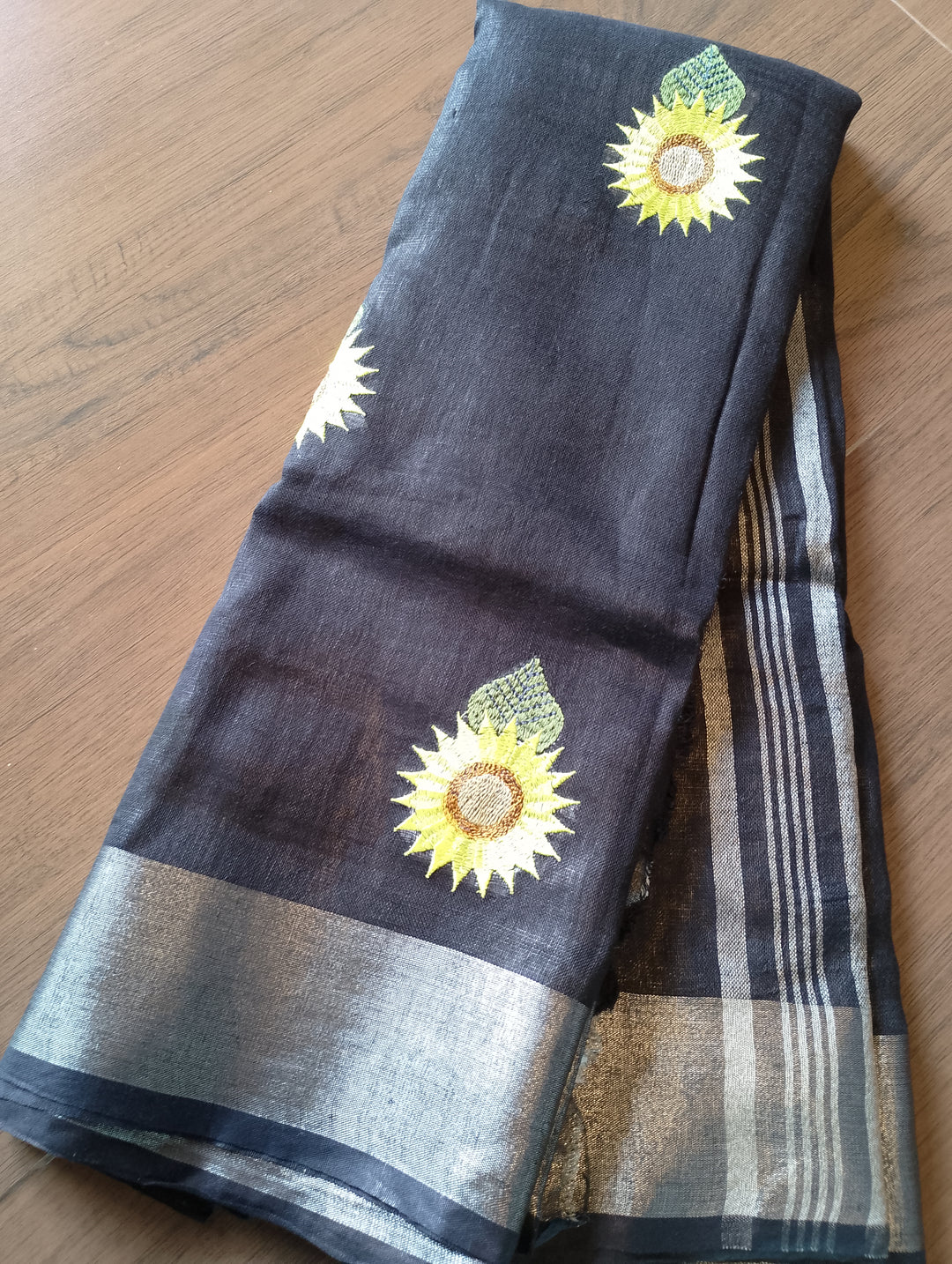 Exclusive Pure Handwoven Sunflower Embroidered Linen Saree