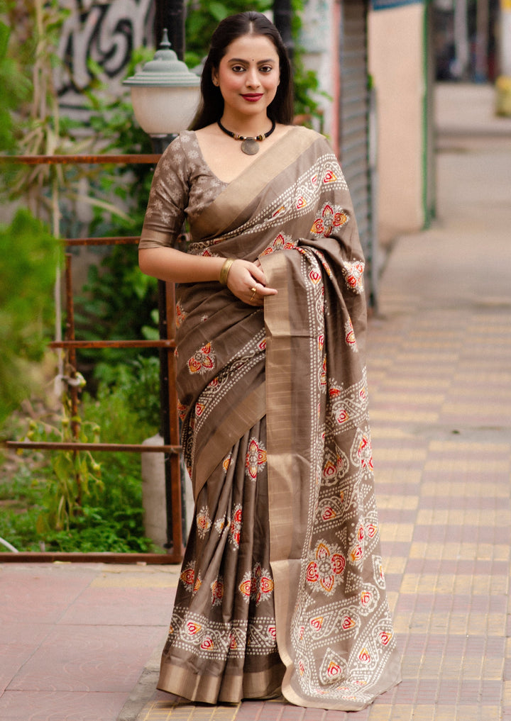 Rooting For Batik - Silk Saree(Gray)