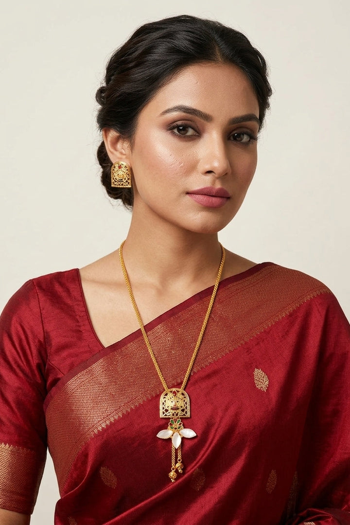 Bhavaani -Sea Shell Gold Plated Necklace Set