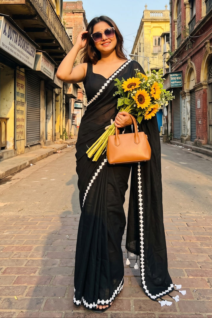 Meghanjali (মেঘাঞ্জলি)  Khadi Cotton Saree With Lace