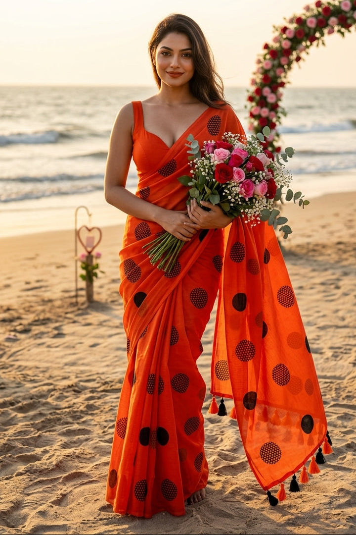 Meadow Dots Mul Cotton Saree