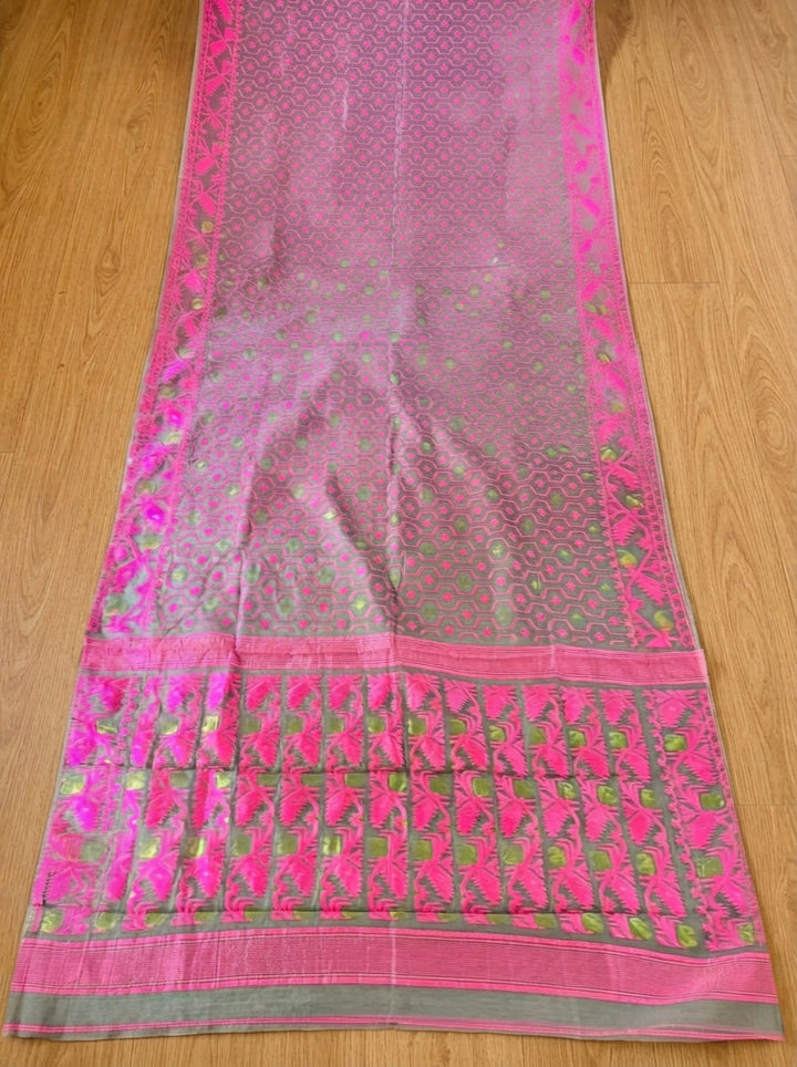 Swarnamayi Jamdani Saree