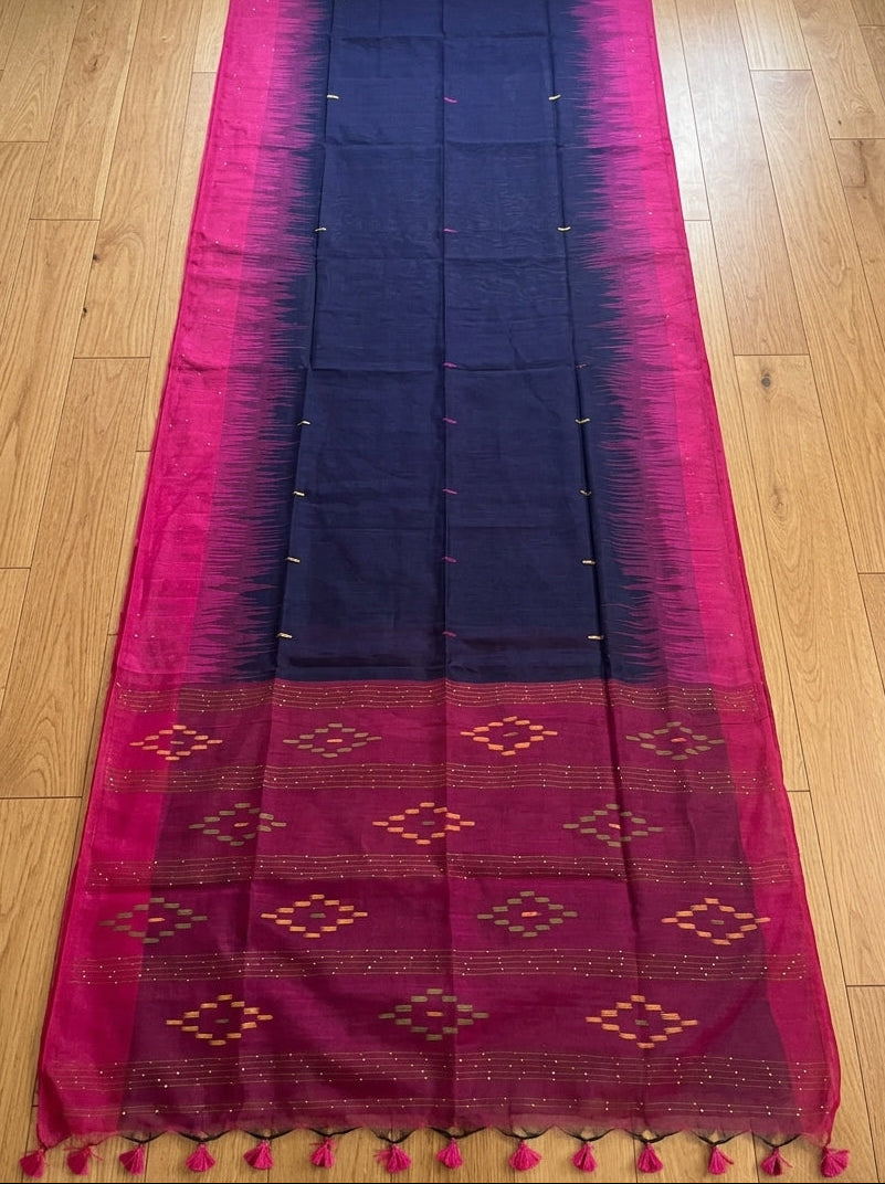 Untamed Passion Handloom Ikkat Saree