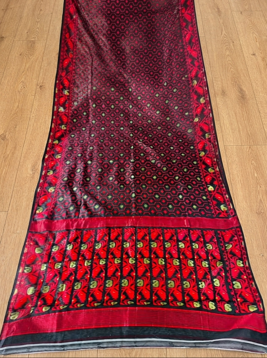 Swarnamayi Jamdani Saree