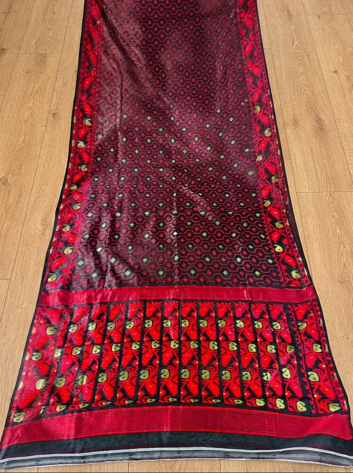Swarnamayi Jamdani Saree