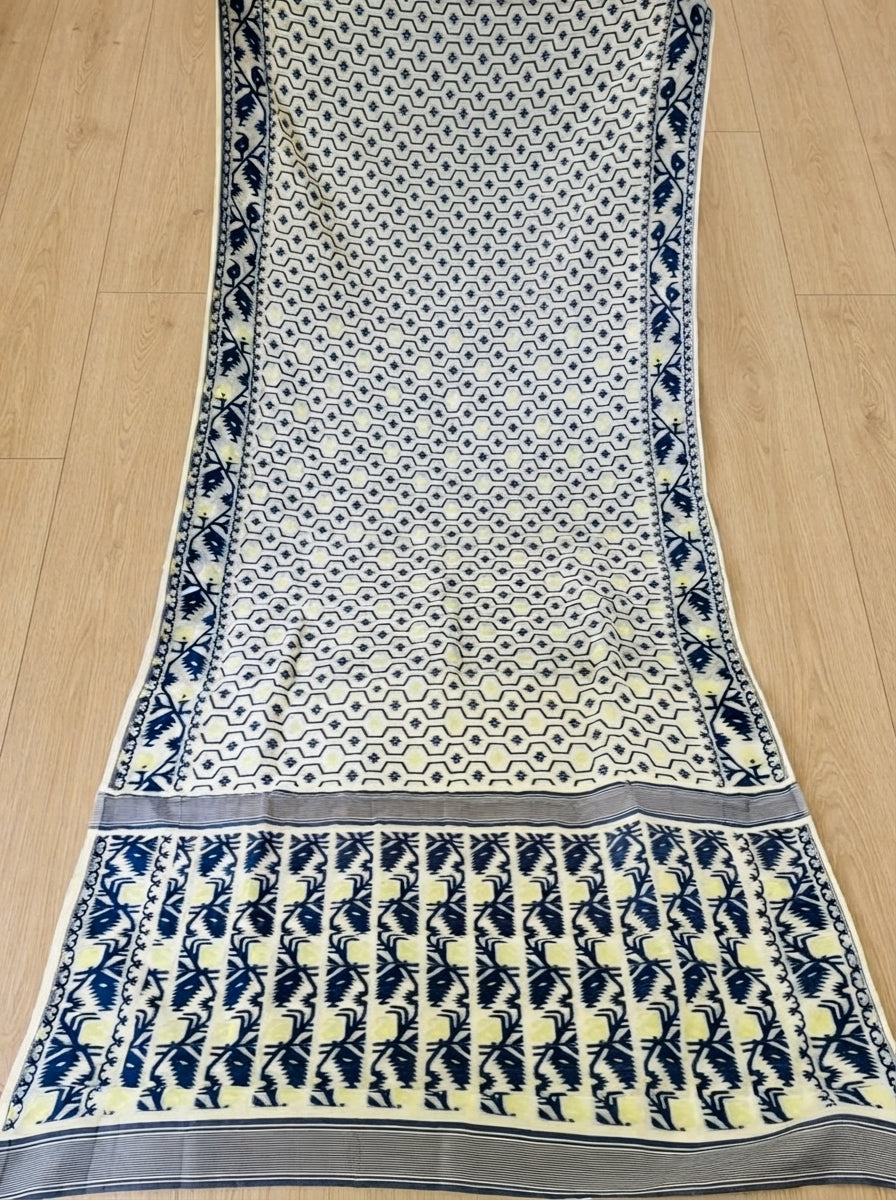Swarnamayi Jamdani Saree