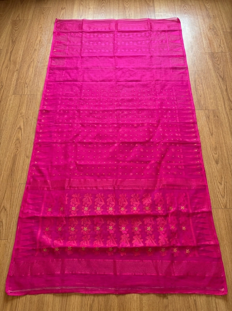 Suranjali Bengal Jamdani Saree (Pink)