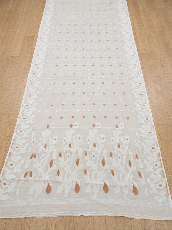 Aparajita Bengal Jamdani Saree