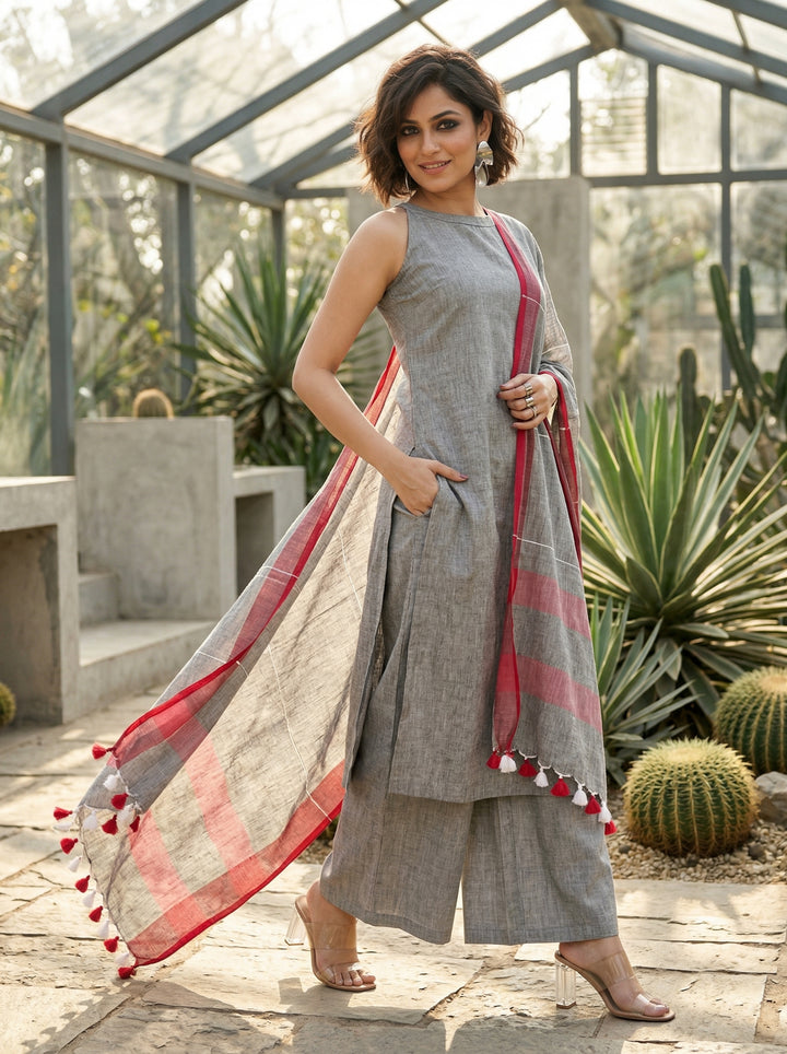 Garmi Relief Cotton Set With Linen Dupatta