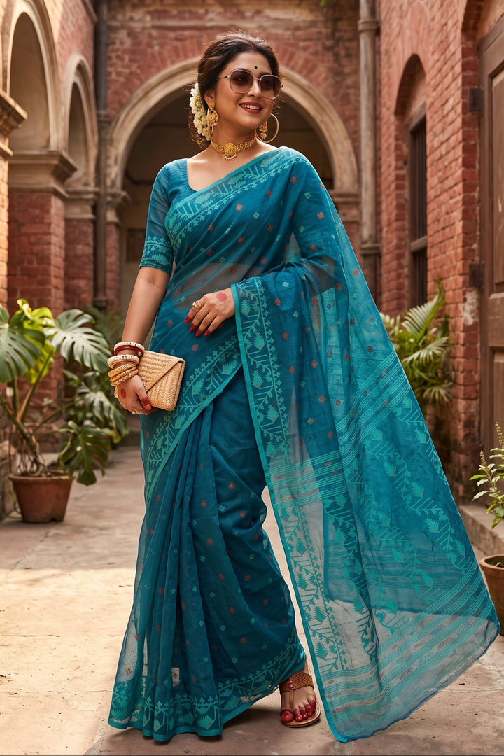 Ektu Bikel Karat Dhakai Jamdani Saree