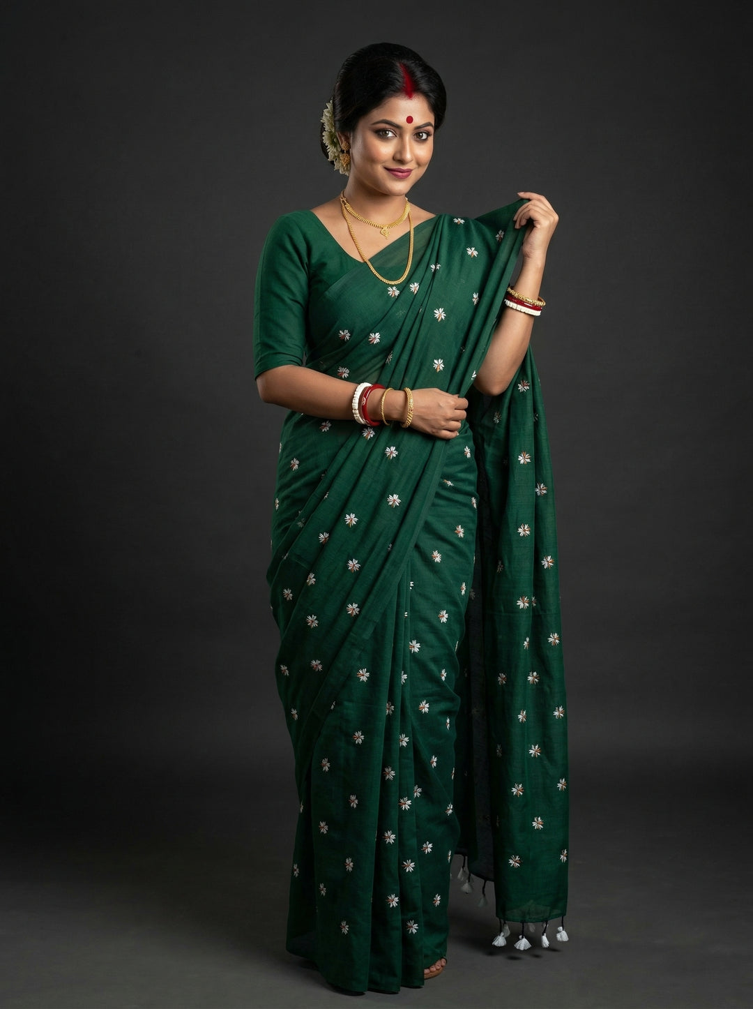 Bengal Shiuli(Jasmine) khadi Saree In Green
