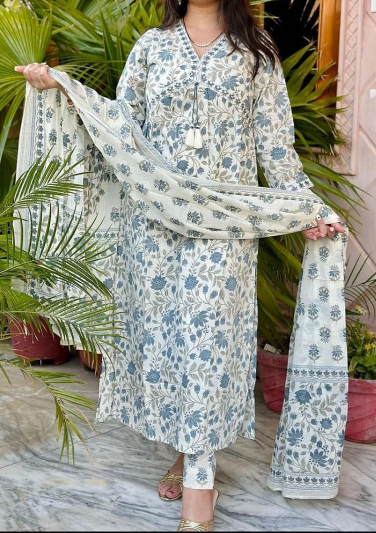 Casual Wear Straight Naira cut kurti with pent, Wash Care: Dry clean at  best price in Ahmedabad