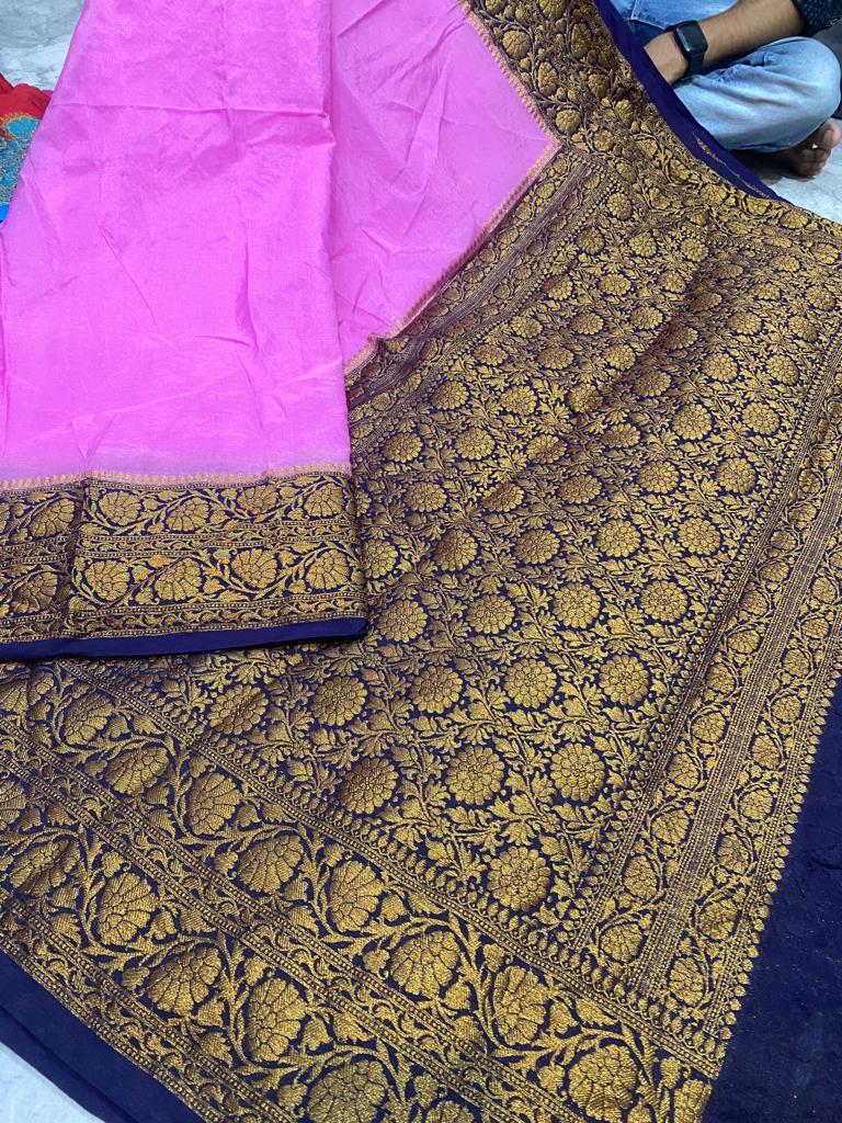 Plain Banarasi Saree With Floral Zari Border