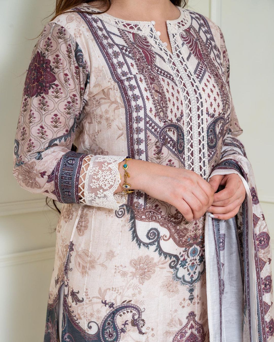 Classic Ivory Pakistani Style Kurti Set