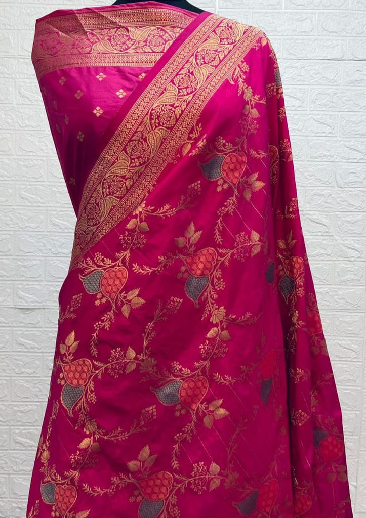 Captivating Dola Banarasi Silk Saree