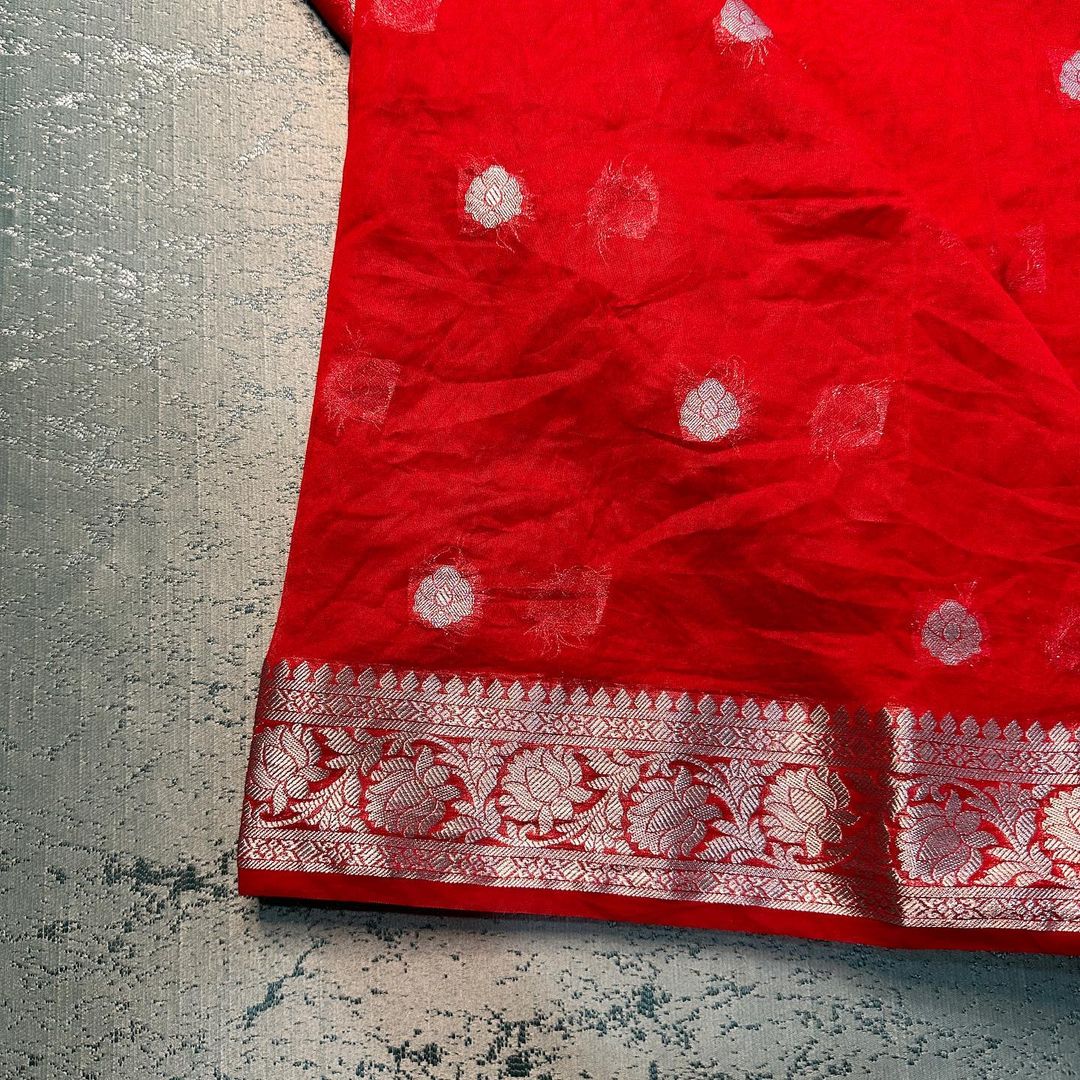 Sensible Red Semi Khaddi Georgette Banarasi Saree