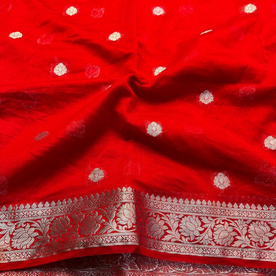 Sensible Red Semi Khaddi Georgette Banarasi Saree