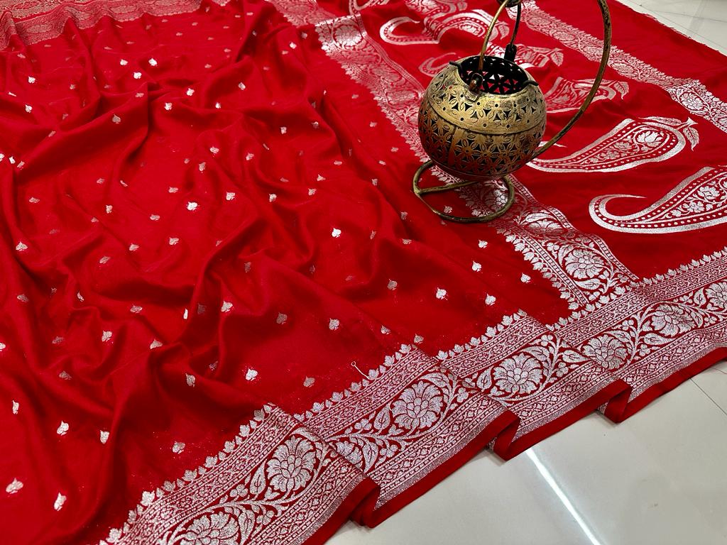 Dazzling Semi Katan Silk Banarasi Saree