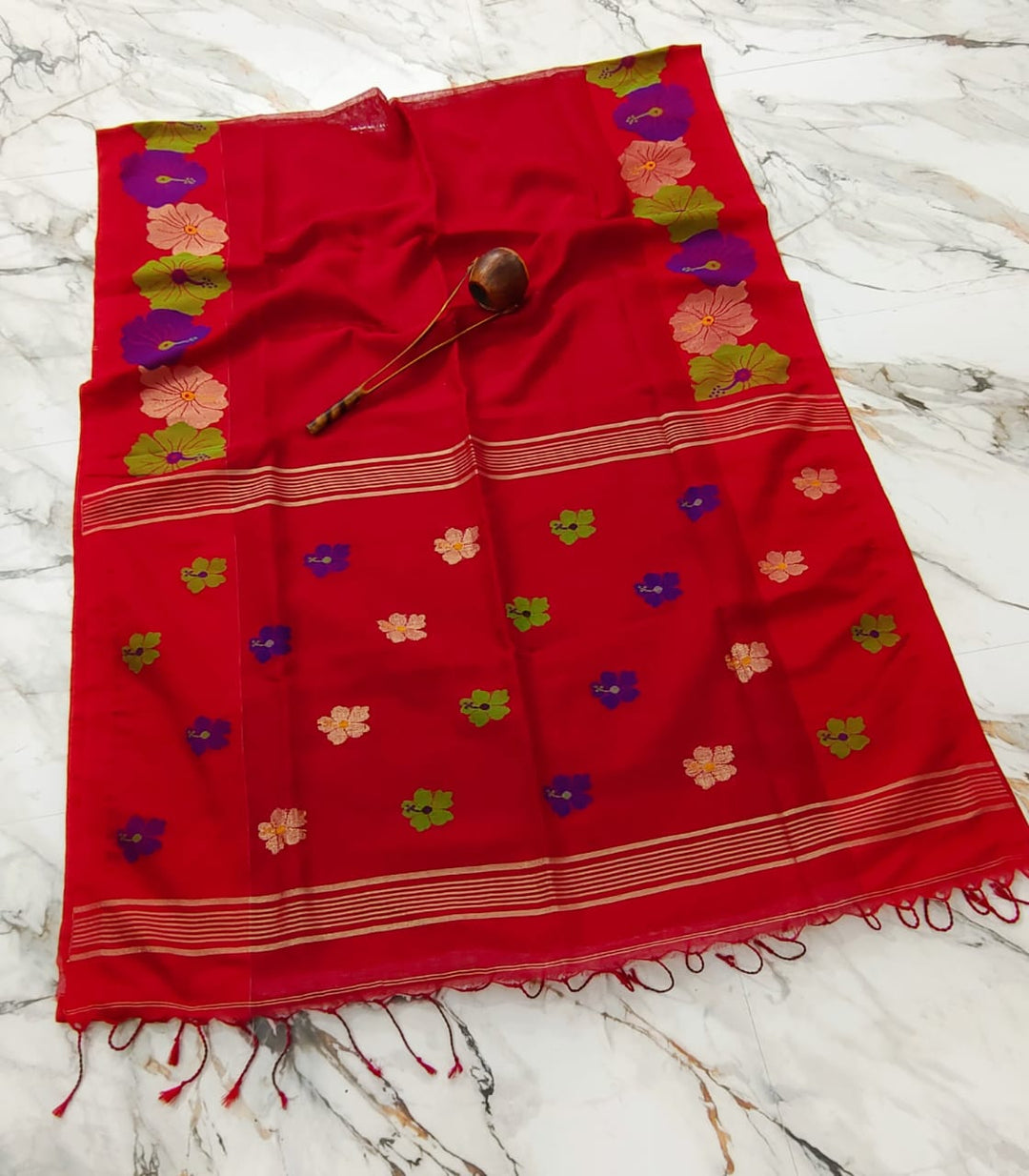 Hibiscus Bloom - The Pure Linen Saree