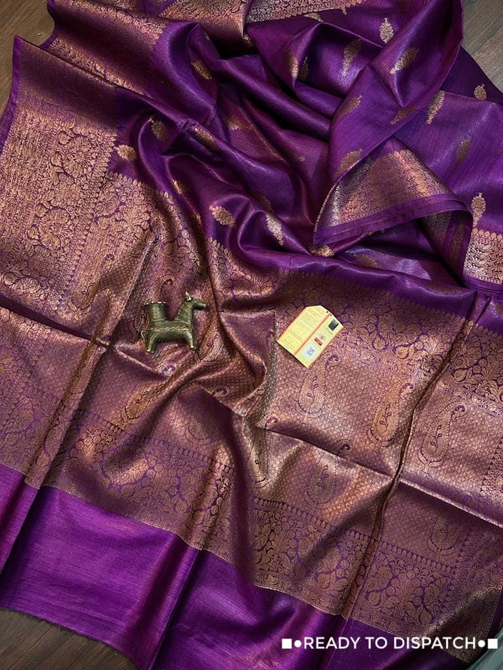 Exquisite Munga Tussar Banarasi Saree