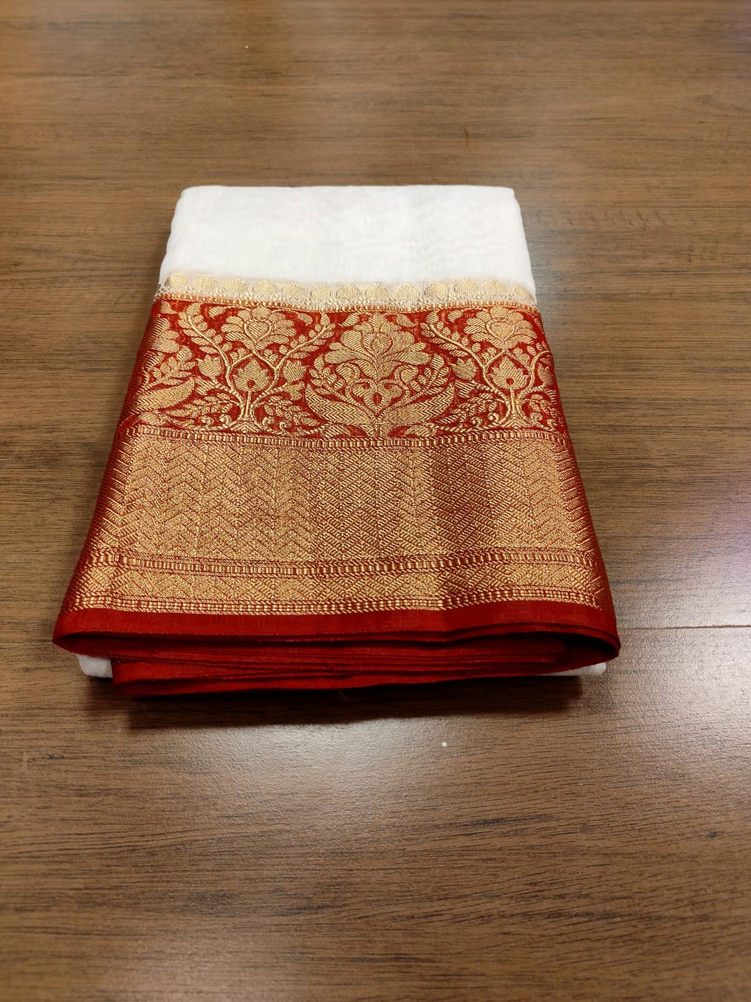 Crimson Cloud Pure Handwoven Silk Linen Banarasi Saree