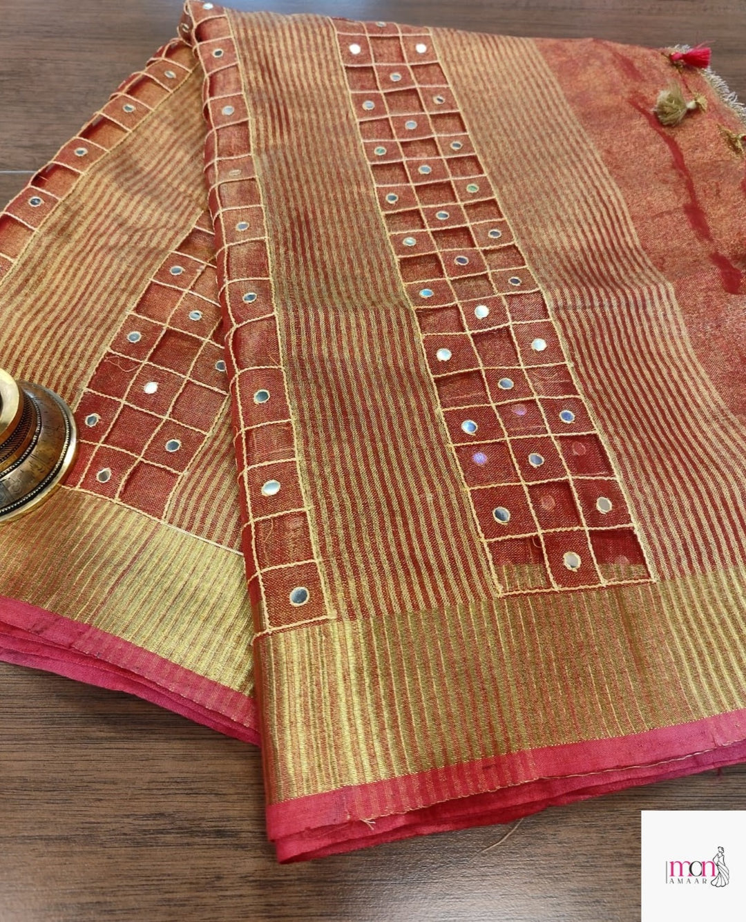 Worth Of A Queen's Crown(Pure Tissue Linen Saree)