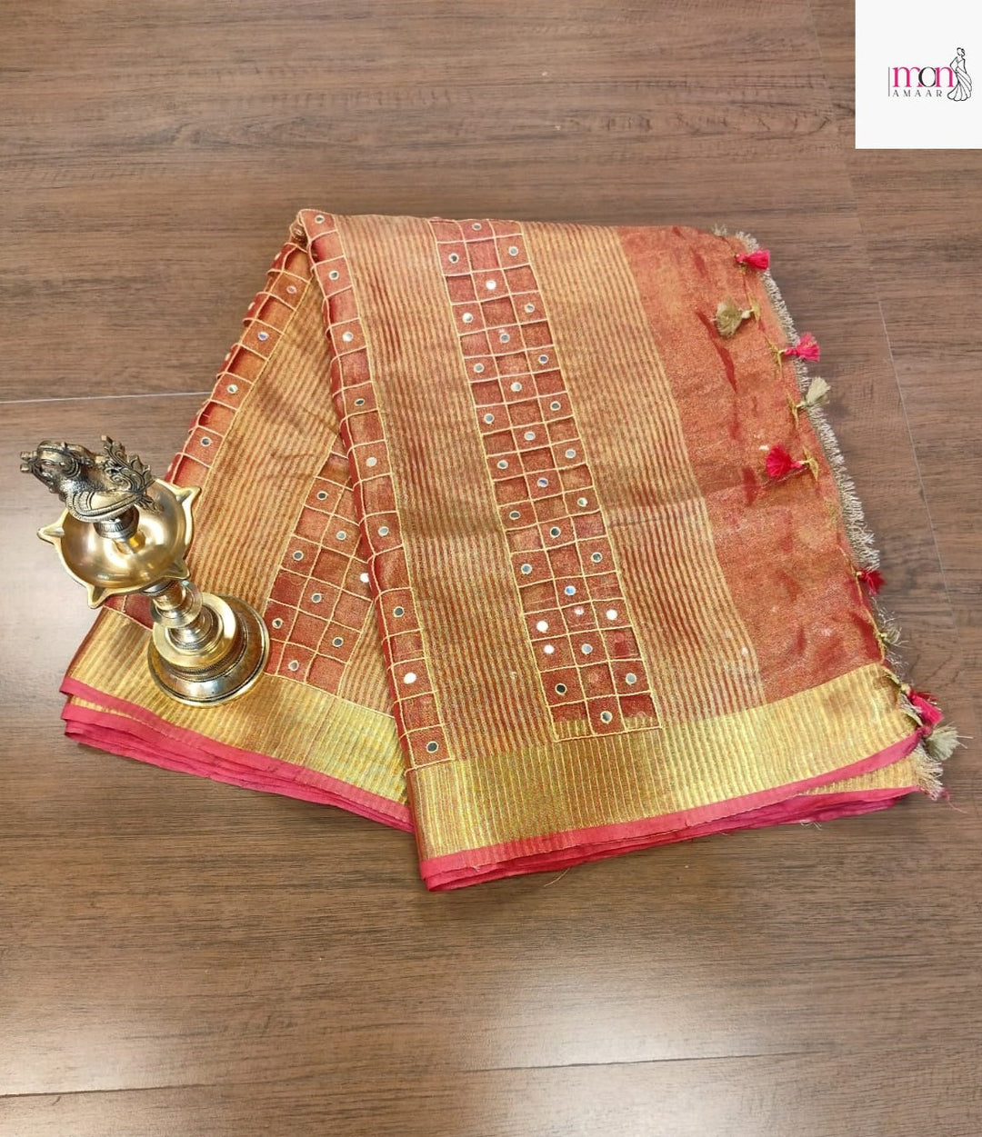 Worth Of A Queen's Crown(Pure Tissue Linen Saree)