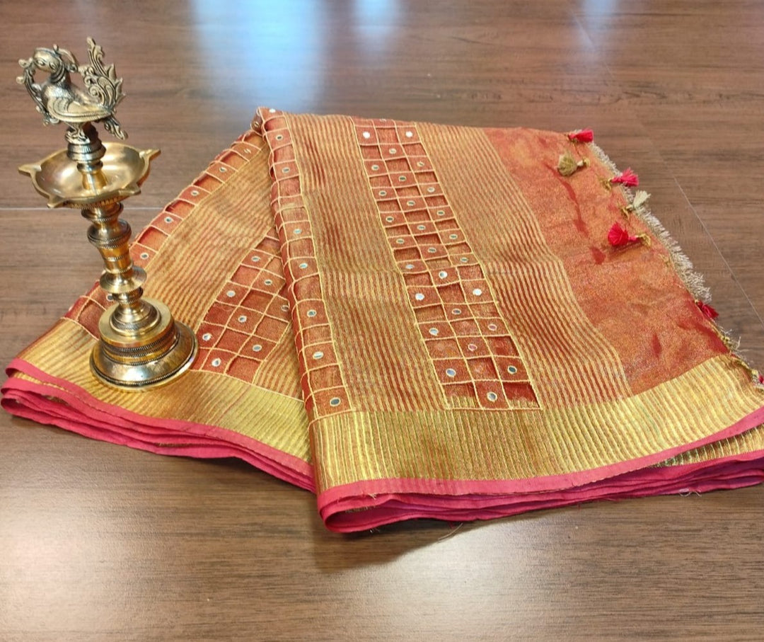 Worth Of A Queen's Crown(Pure Tissue Linen Saree)