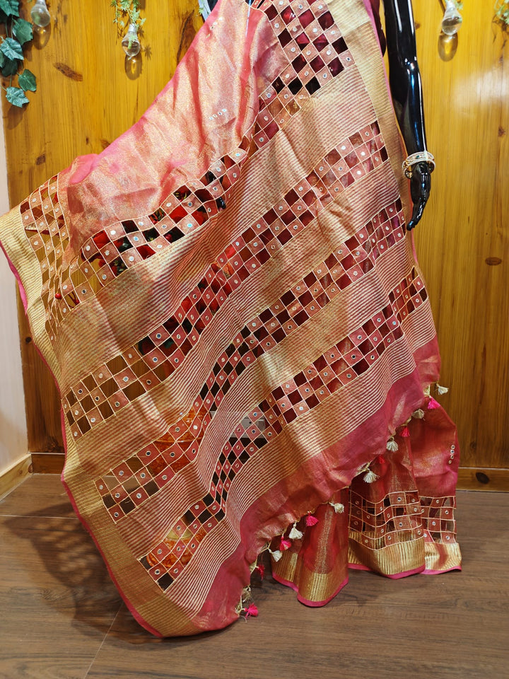 Worth Of A Queen's Crown(Pure Tissue Linen Saree)