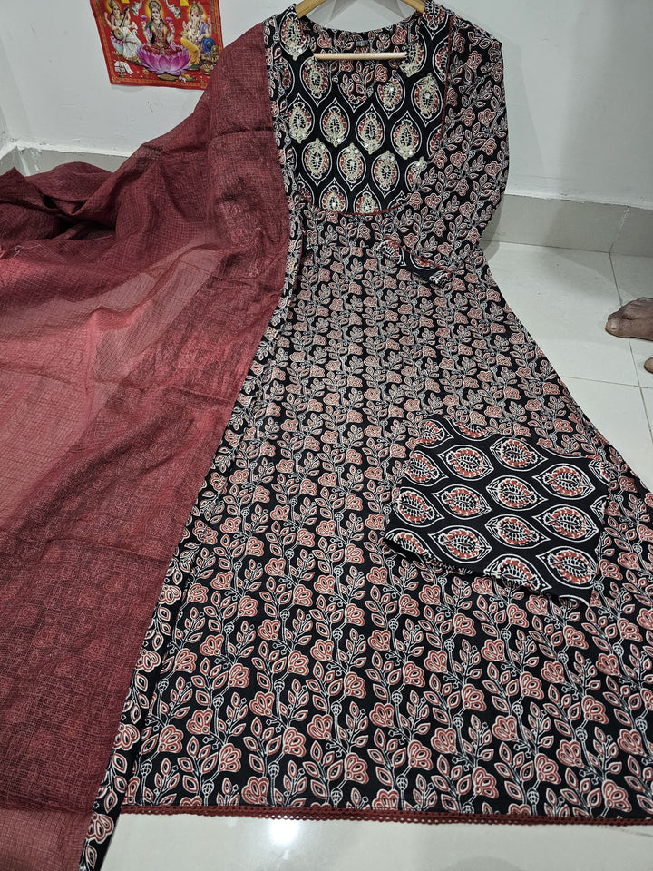 Perquisite - A Special Kalamkari Set