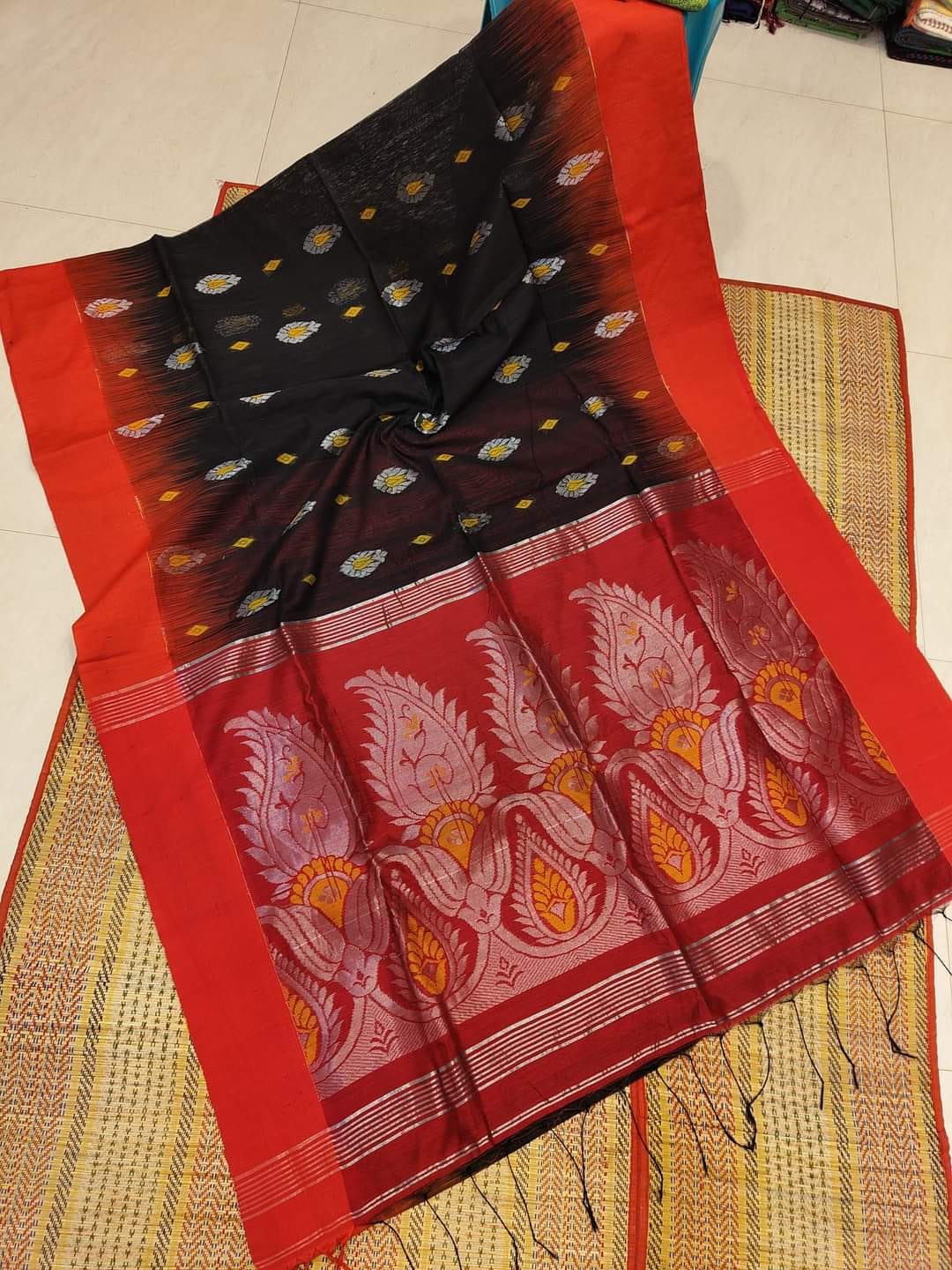 Turja- Heart’s Desire ( Katki Jamdani Saree )