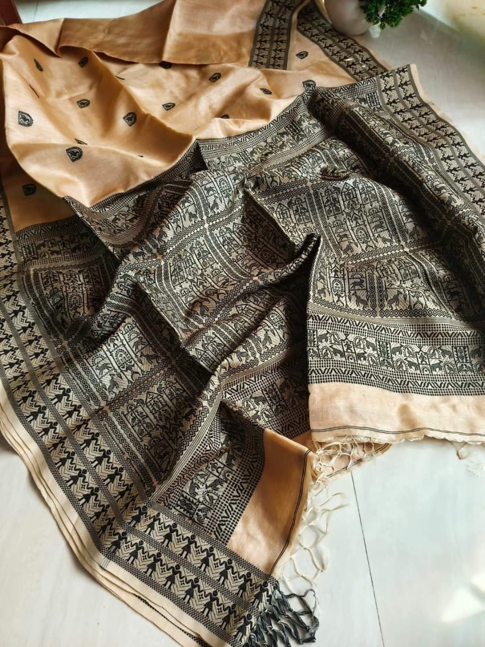 Dhuli - The End Story (Tussar Saree)