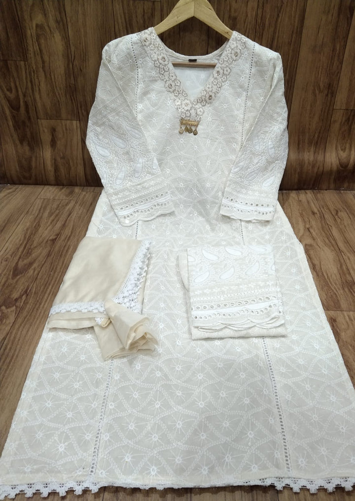 Smarty look White Chikankari kurti