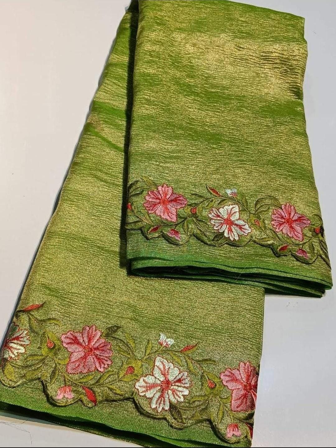 Avatar- Ek Anokha Banarasi Tissue Saree