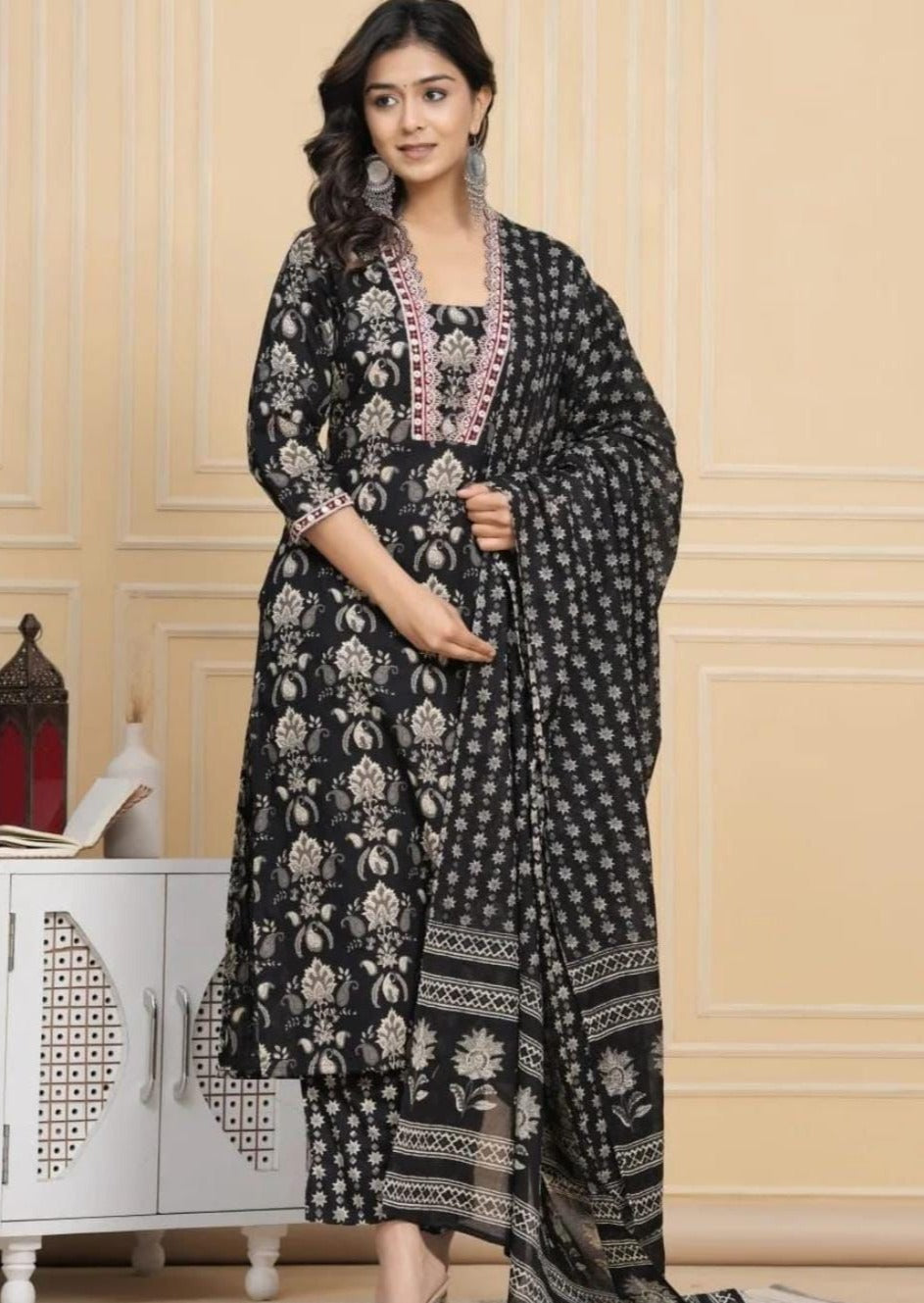 Black Charming Cotton Kurti Set