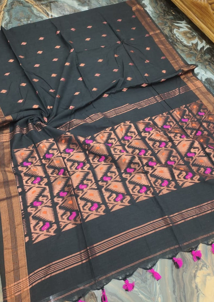 Samyati -The Traveler Benarasi Saree