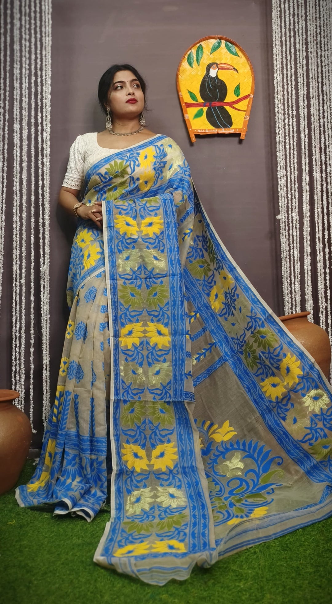 Charulata Dhakai Jamdani Saree