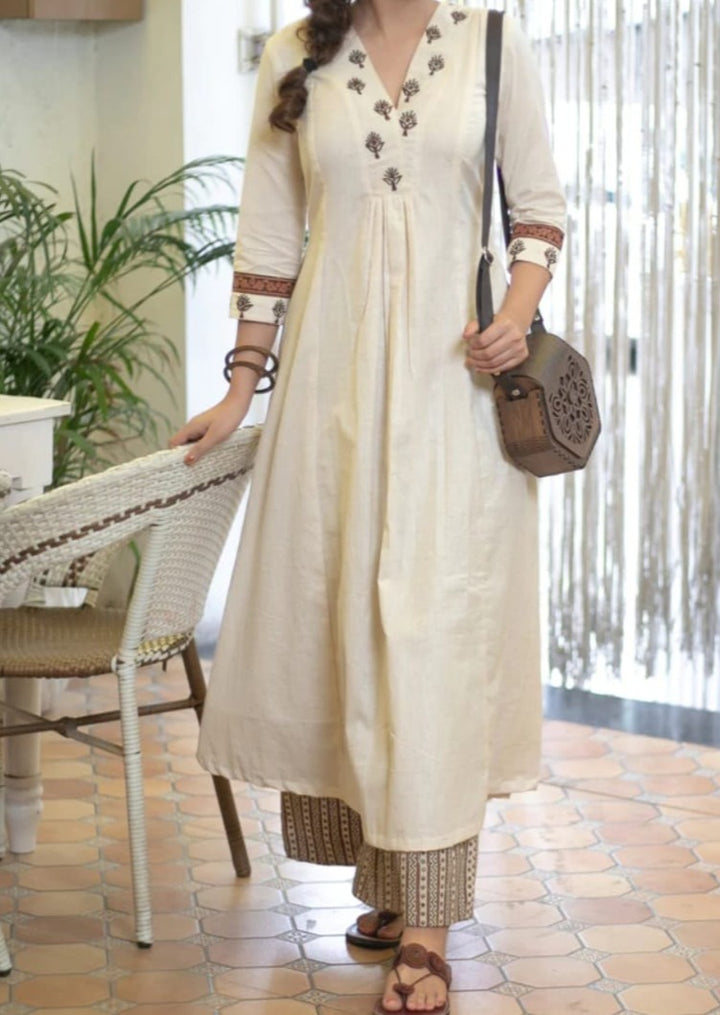 Walking Beauty Queen Cotton Kurti Set