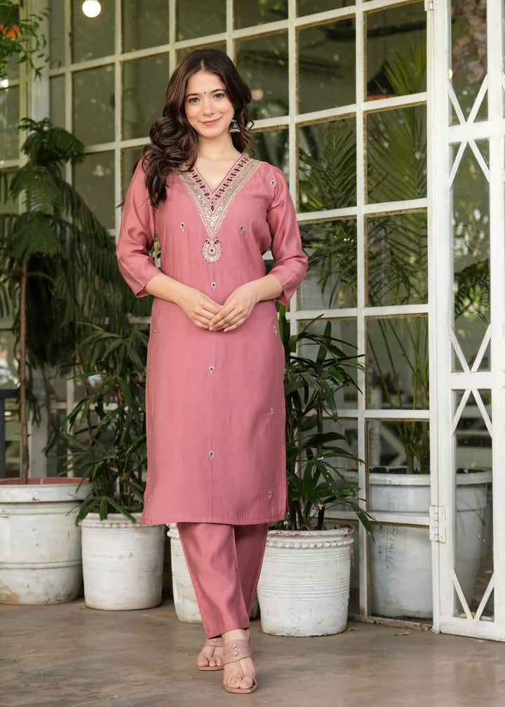 The only Traveler Silk Kurti Set