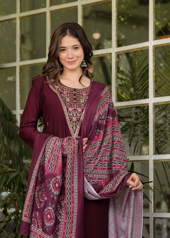 The only Traveler Silk Kurti Set