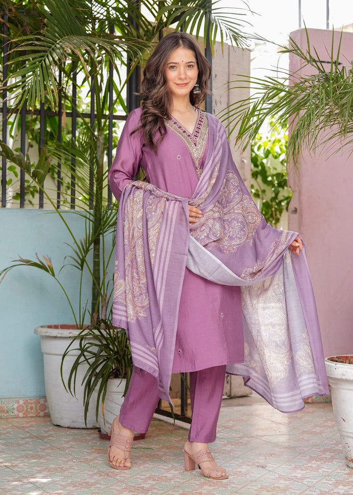 The only Traveler Silk Kurti Set