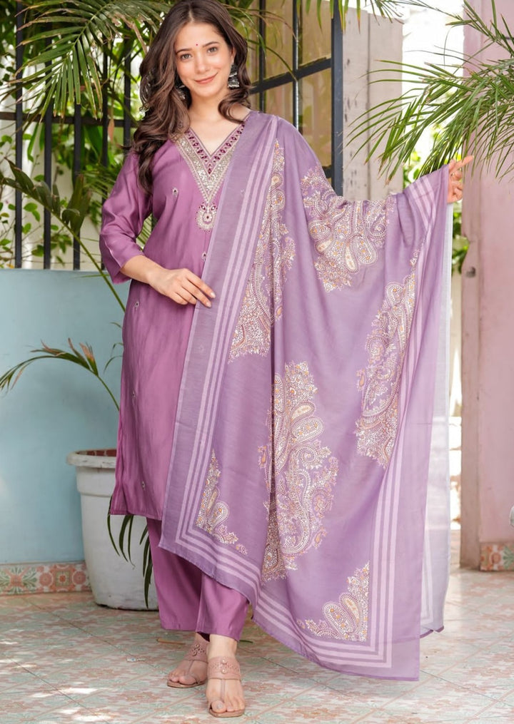 The only Traveler Silk Kurti Set