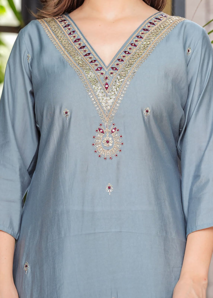 The only Traveler Silk Kurti Set