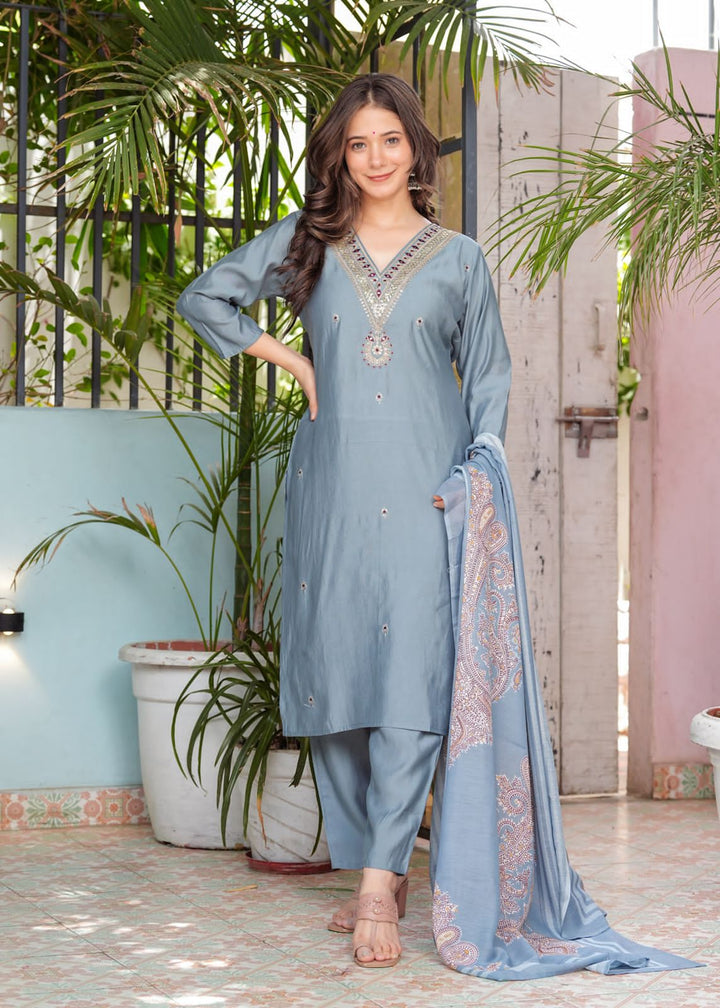 The only Traveler Silk Kurti Set