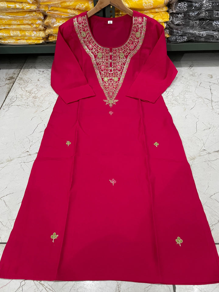 The only Traveler Silk Kurti Set