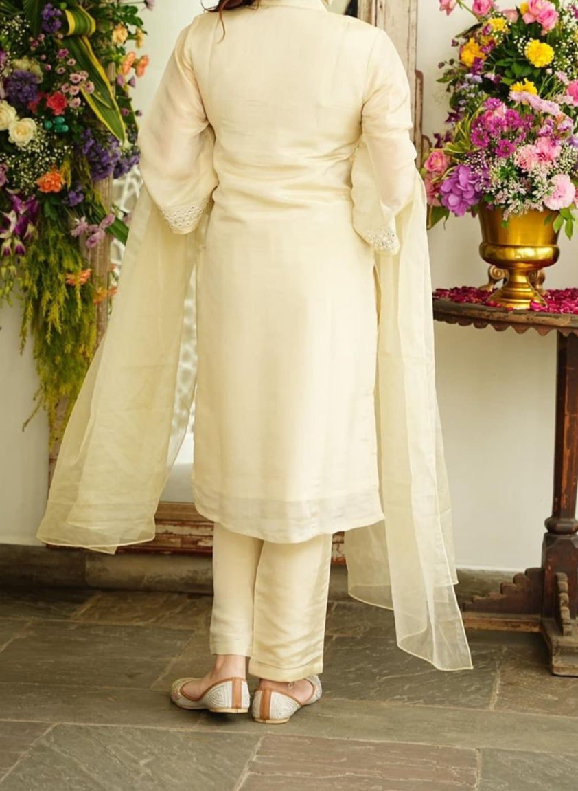 Stunning In White Chanderi Kurti Set