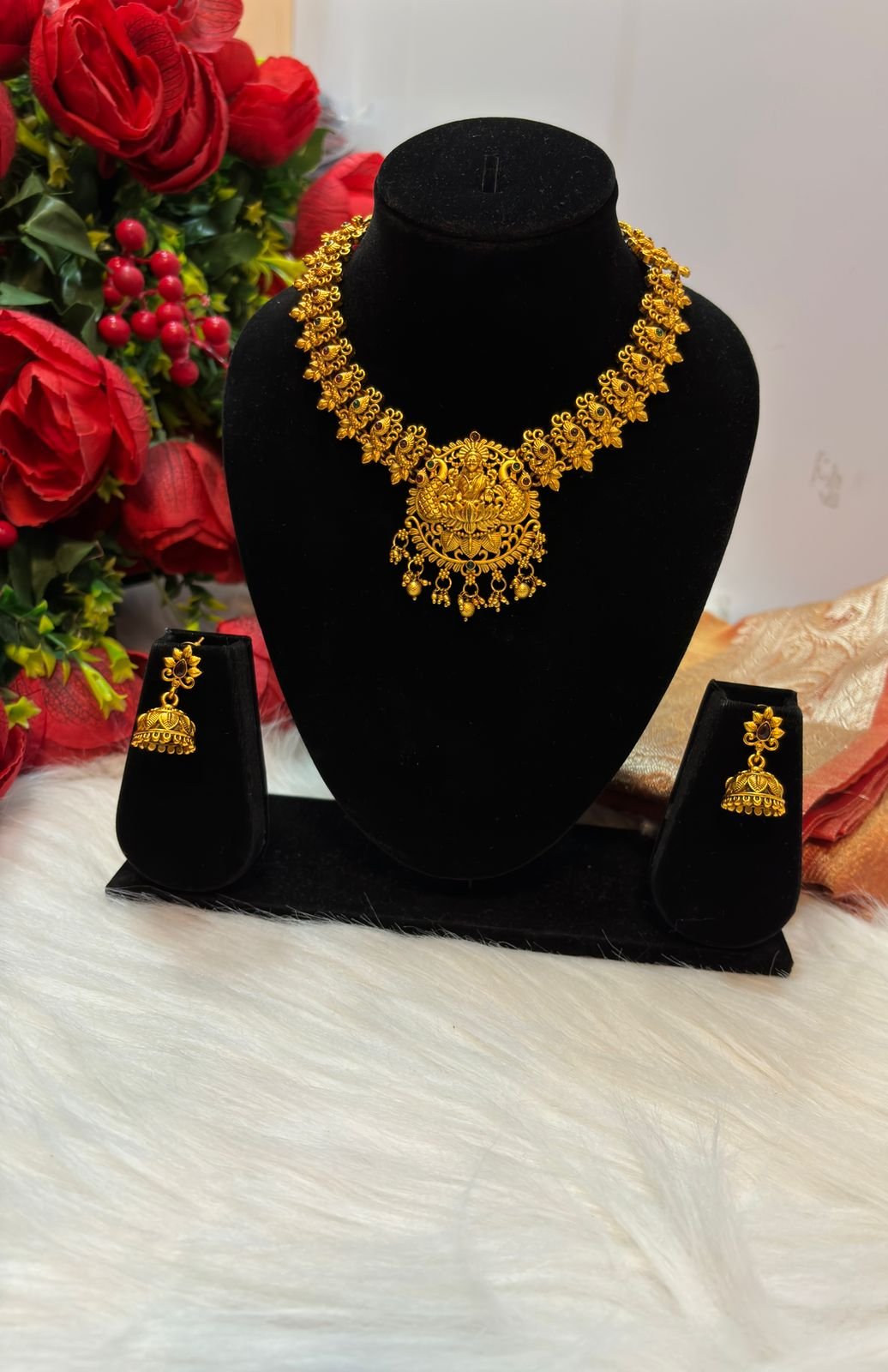 Laxmi Varan- Temple Jewellery