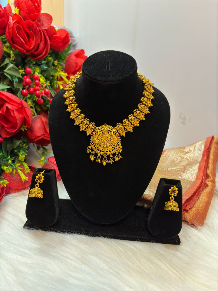 Laxmi Varan- Temple Jewellery