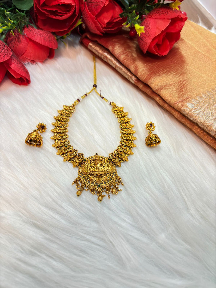 Laxmi Varan- Temple Jewellery