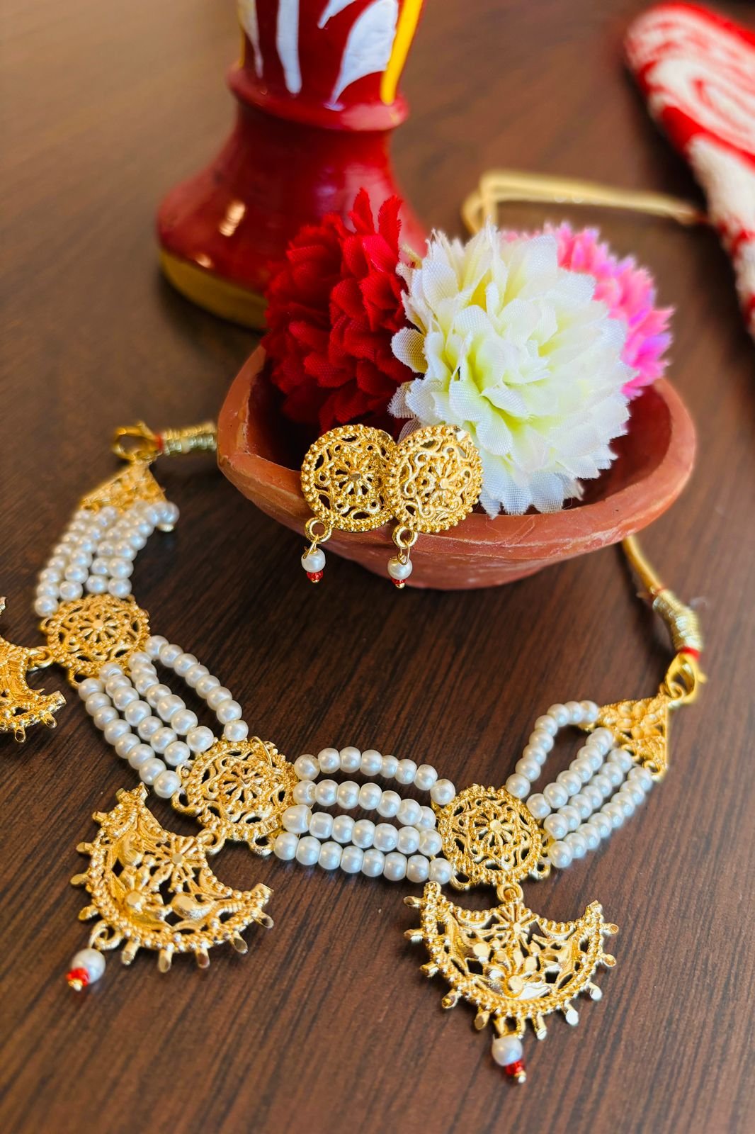 Rohini (Gold Plated Chocker Set)